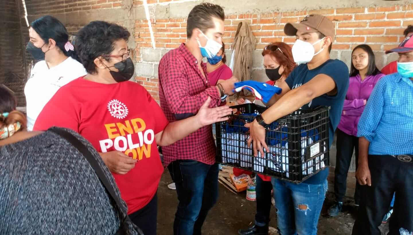 Entrega de donaciones